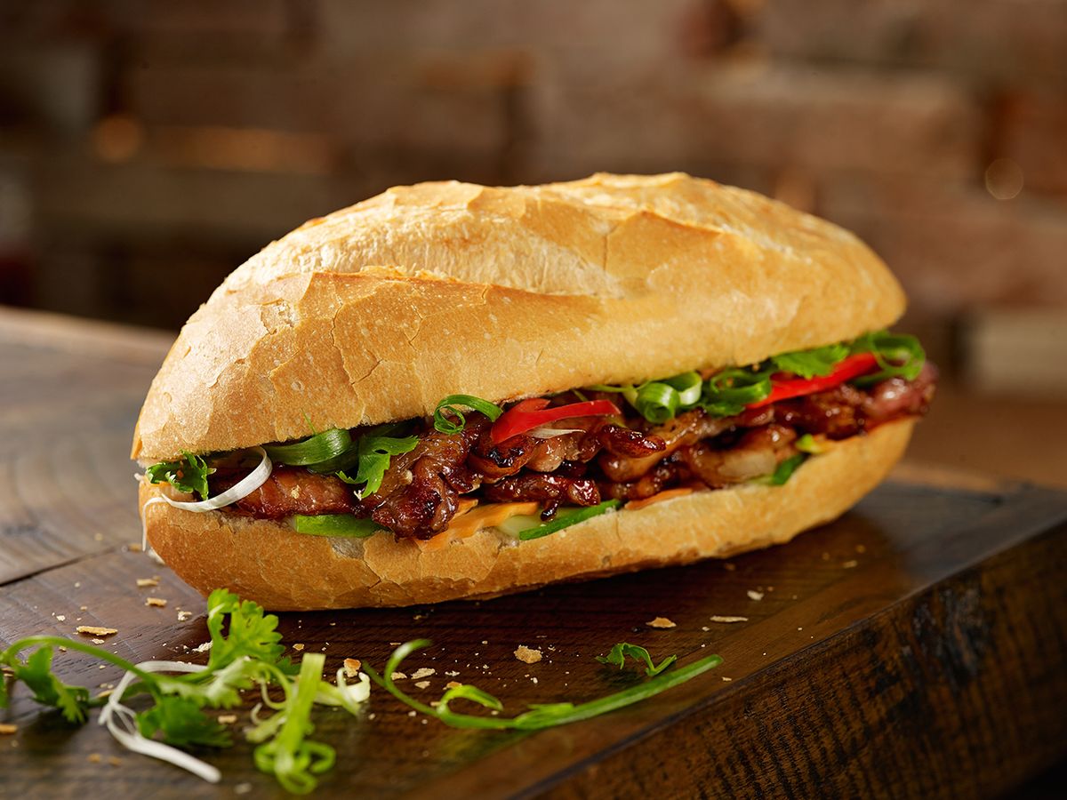 Bánh mì thịt nướng